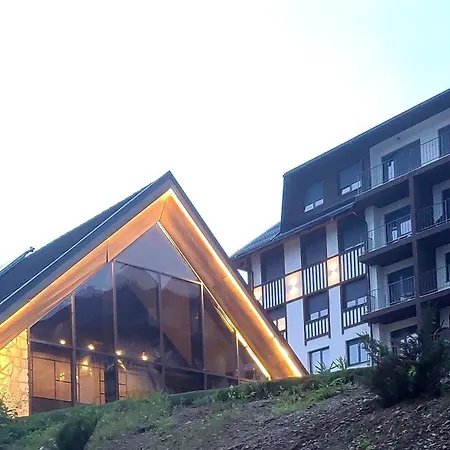 Apartman Theos-titova *